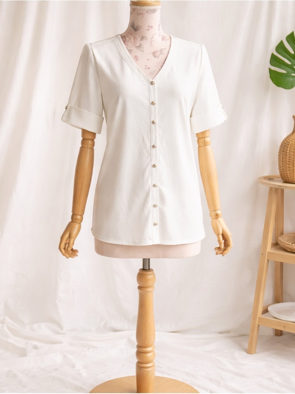 Whbm Women's White V-Neck Button Front Top